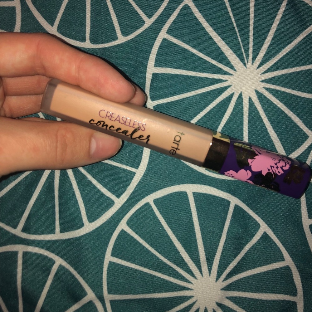 Creaseless Under-eye Concealer